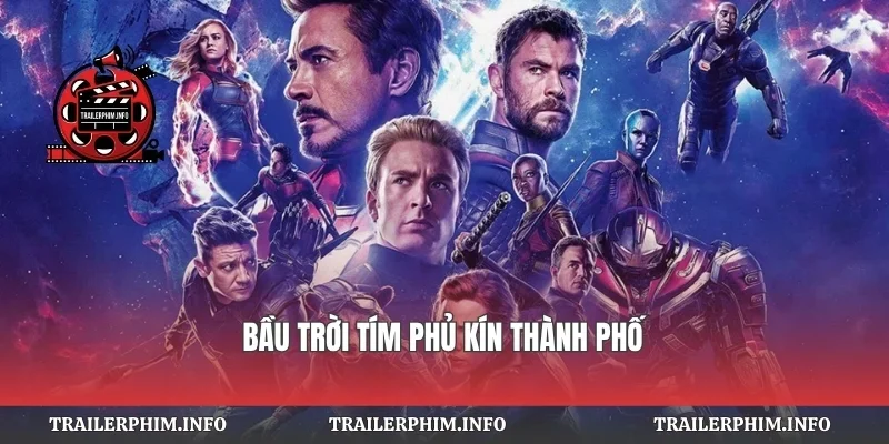 Bầu trời tím phủ kín thành phố