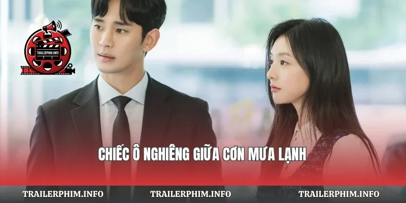 Chiếc ô nghiêng giữa cơn mưa lạnh