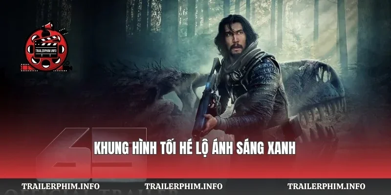 Khung hình tối hé lộ ánh sáng xanh