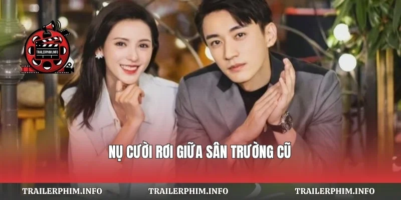 Nụ cười rơi giữa sân trường cũ